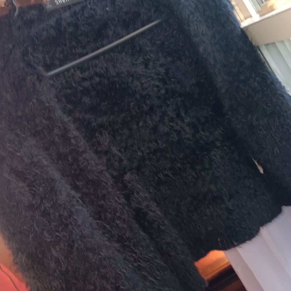 Women's Cropped Nylon Black Mid-length Sweater